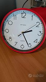 Orologio da muro rosso (Monteverde Nuovo)