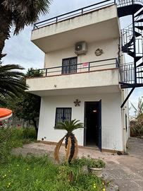Villa singola a Rometta Marea