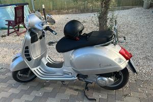 Vespa 125 gts