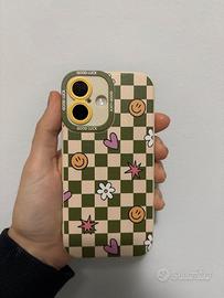 Cover Custodia iPhone 16 Scacchi Smile Good Luck