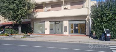 Ampio fondo commerciale, in posizione centrale