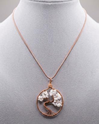 Collana albero della vita con pietre bianche 