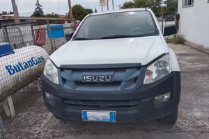Isuzu D-Max 2.5 CASSONE A SPONDE