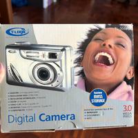 T-Logic TL-3000D Fotocamera Digitale 3.0 MP