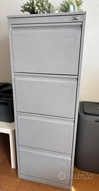 Classificatore in metallo per ufficio