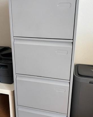 Classificatore in metallo per ufficio
