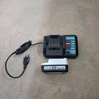 Carica batteria Makita con batteria