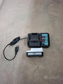 Carica batteria Makita con batteria