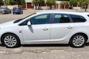 OPEL ASTRA J 1.4 TURBO BENZINA COSMO 140cv 02/2012