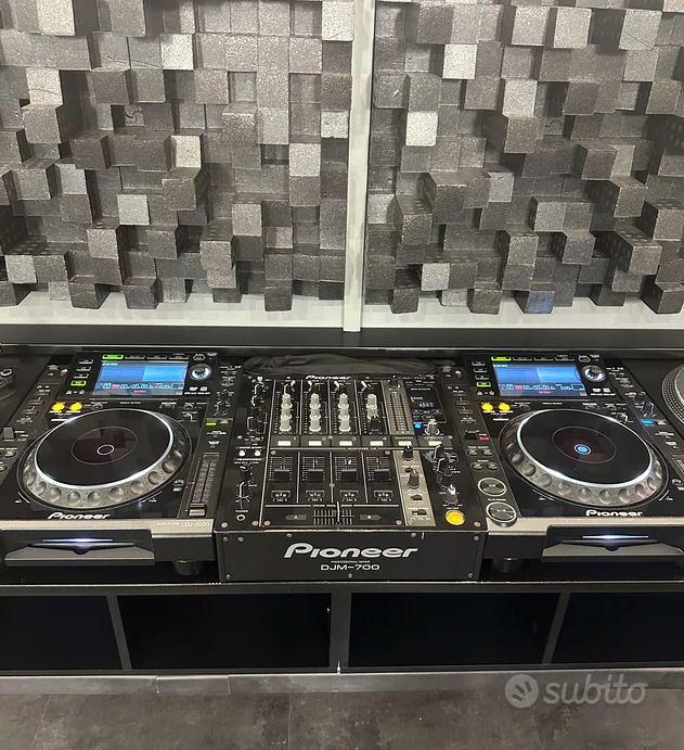Pioneer CDJ-2000 & DJM-700: Set DJ - Audio/Video In vendita
