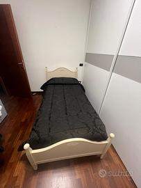 Letto singolo con doghe e materasso