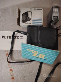 Macchina fotografica antica