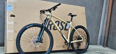 rose bonero 2 2023