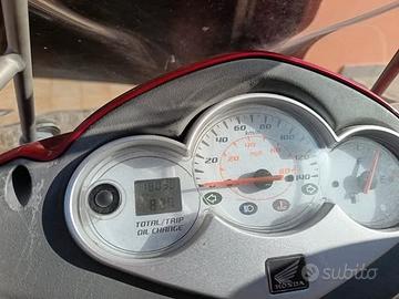 Honda Dylan 125 - 2022