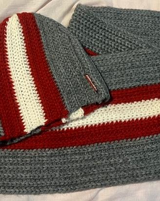 Sciarpa e cappello DSQUARED2