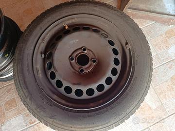 2 gomme e 4 cerchi. 185/65R15