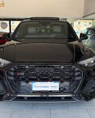 AUDI SQ5 SPORTBACK TETTO IDENTITY BLACK