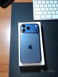 IPhone 17 Pro Max 256GB – Scatola e 2 cover Apple