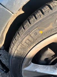 4 gomme 235 45 R19 momo nuove