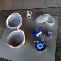 Set di ceramiche decorative in stile vintage.

Sce