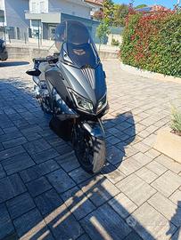 T-MAX 530 Airon Max Abs
