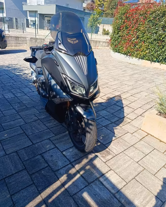 T-MAX 530 Airon Max Abs