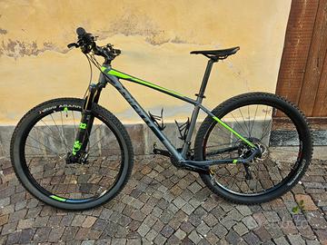 GIANT Terrago Xc29 M/L