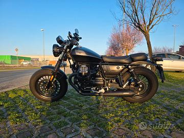 Moto Guzzi V9 Bobber