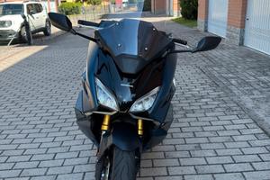 Honda Forza 750