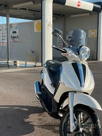 BEVERLY 125 tourer bianco perla del 2010