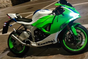 Kawasaki ninja zx6r 40 anniversario