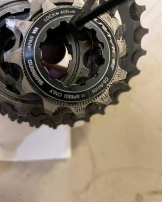 Pacco pignoni shimano dura ace e altri