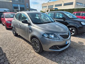 Lancia Ypsilon 1.0 FireFly 5 porte S&S Hybrid Gold