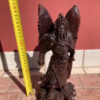 Statuetta cinese in legno