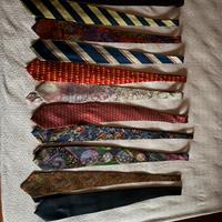 11 cravatte pari al nuovo (1 Missoni)