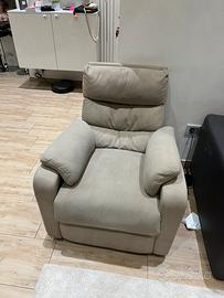Poltrona reclinabile elettrica