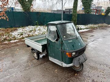 Piaggio ape 50 con libretto e doc ma da sistemare