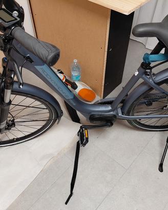 BICI DA DONNA ROCK MACHINE USATA  A BATTERIA
