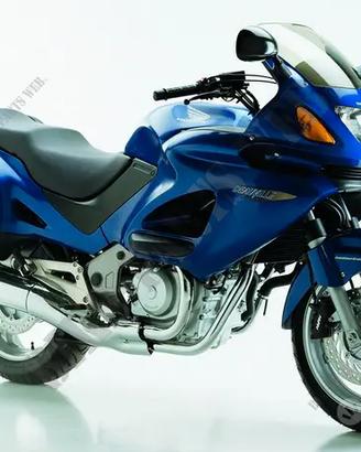 HONDA DEAUVILLE 650 RICAMBI