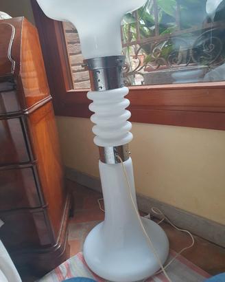 lampada da terra vintage