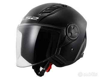 Coppia di caschi di colore nero