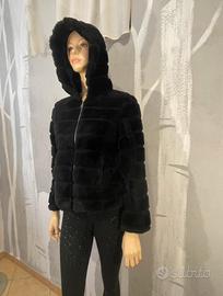 Pelliccia eco nera cappuccio Zuiki tg.S