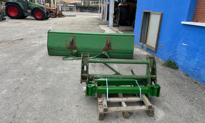 accessori caricatore John Deere per trattore agric