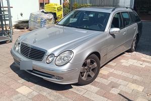 Mercedes E 270