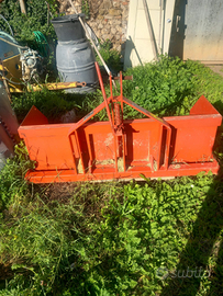 Pala ribaltabile 160cm per trattore marca Biagioli