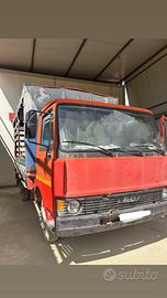 Autocarro Iveco