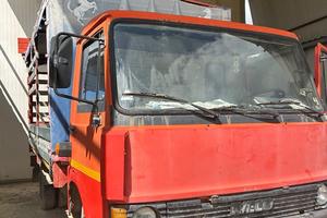 Autocarro Iveco