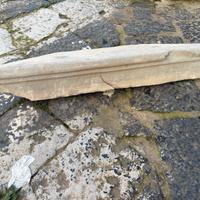 Gradino antico , pietra serena