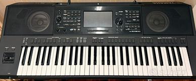 Tastiera Yamaha PSR - SX900 ancora in garanzia