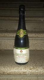 bottiglia spumante bertani 1982